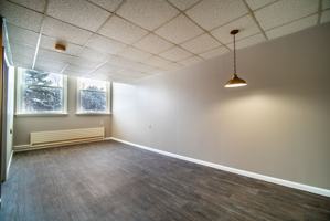 featured image of 44 Riverside Drive