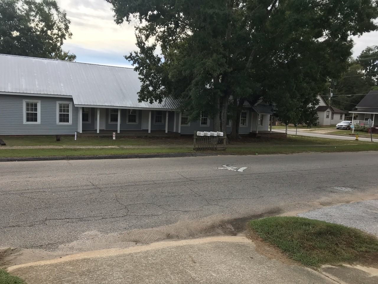 315 S 8th Ave - Photo 2 of 2