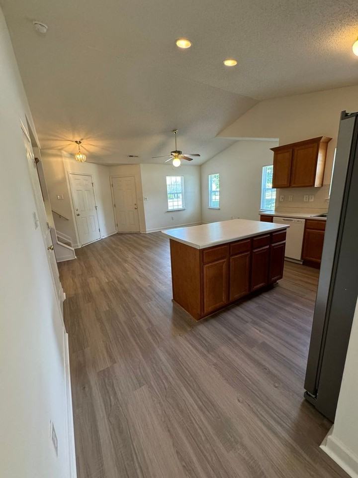 129 Cluster Circle - Photo 4 of 24