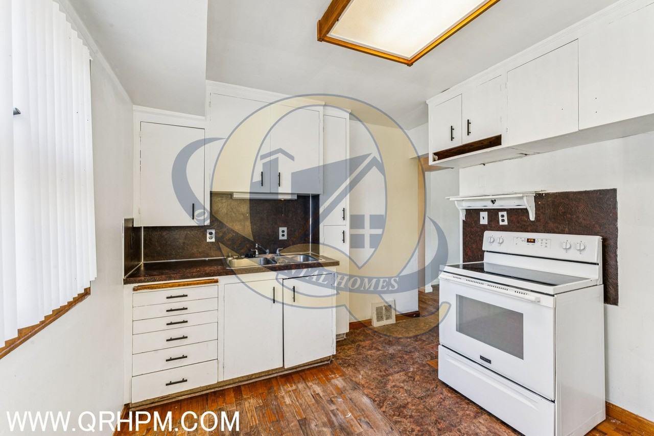 3722 Larchmont Street - Photo 6 of 15