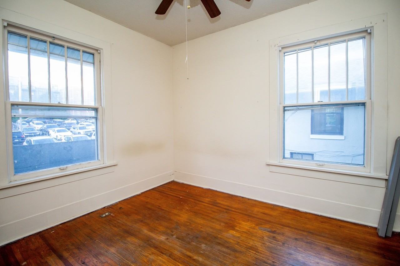 1111 Hamilton Way - Photo 2 of 19