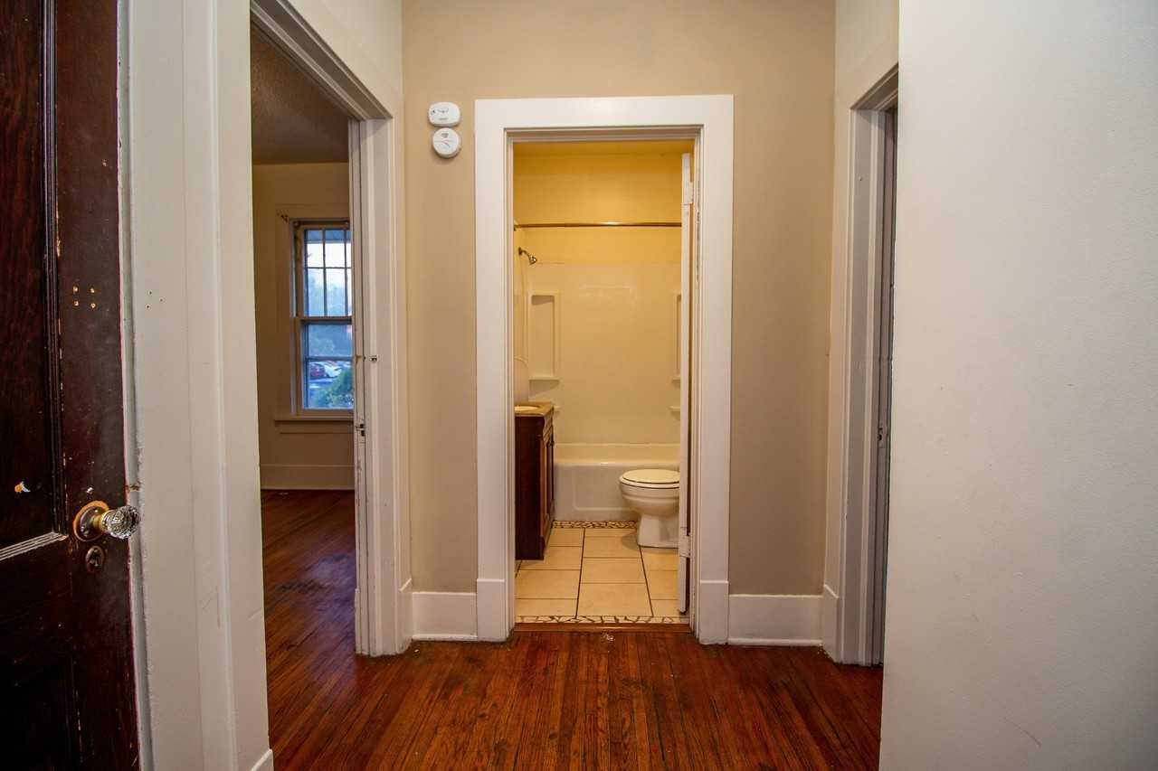 1111 Hamilton Way - Photo 7 of 19