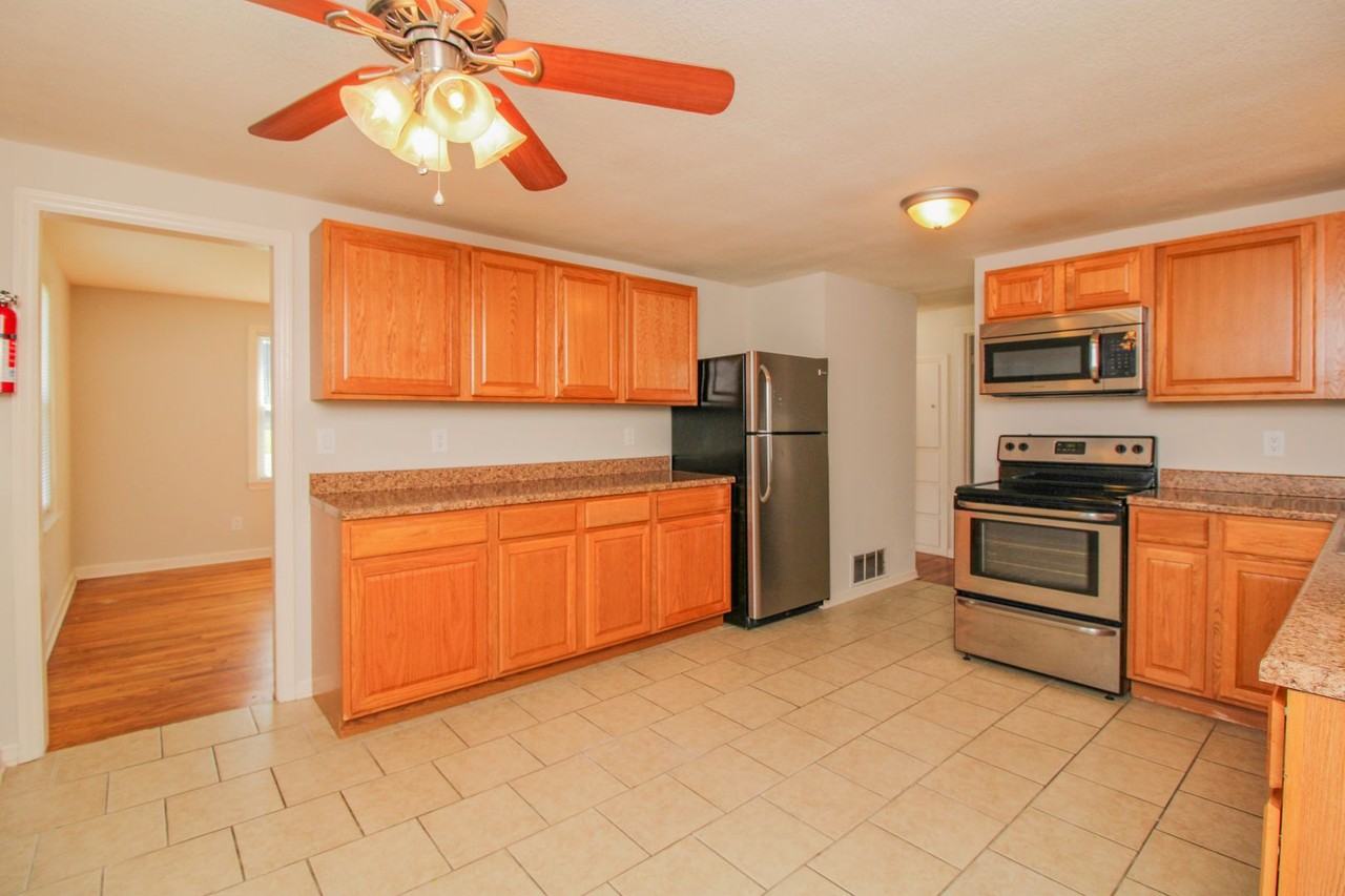 118 Fyfer Place - Photo 2 of 15