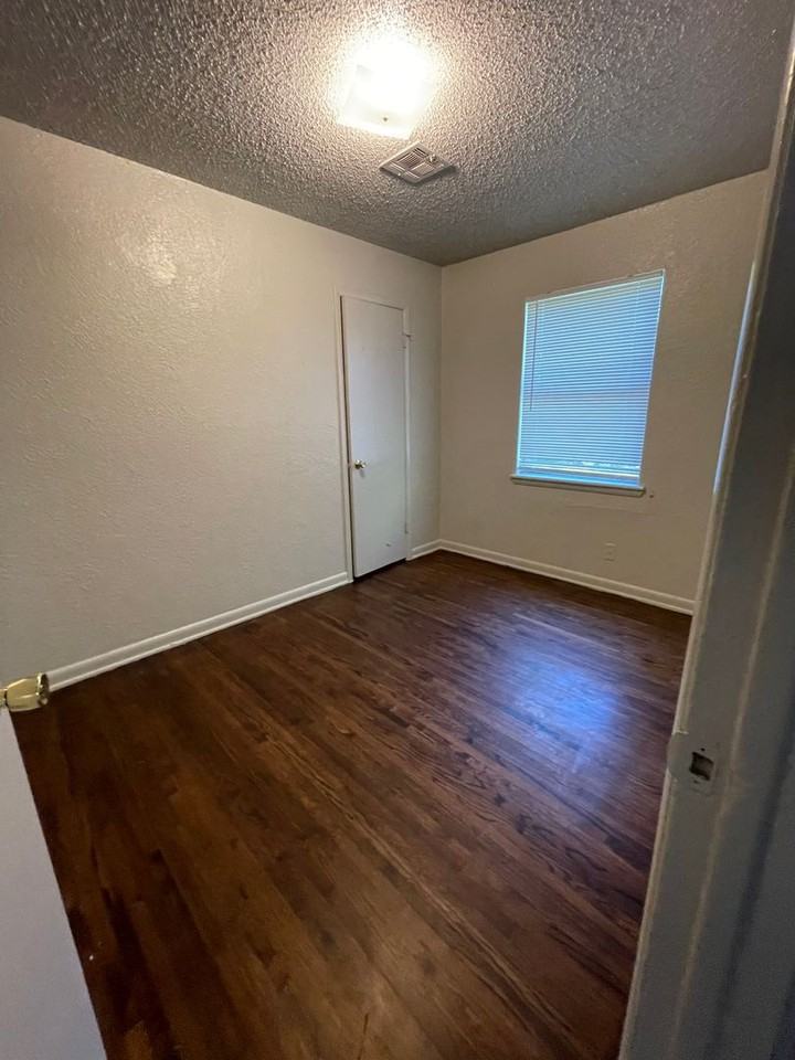 4257 East Young Place - Photo 3 of 9