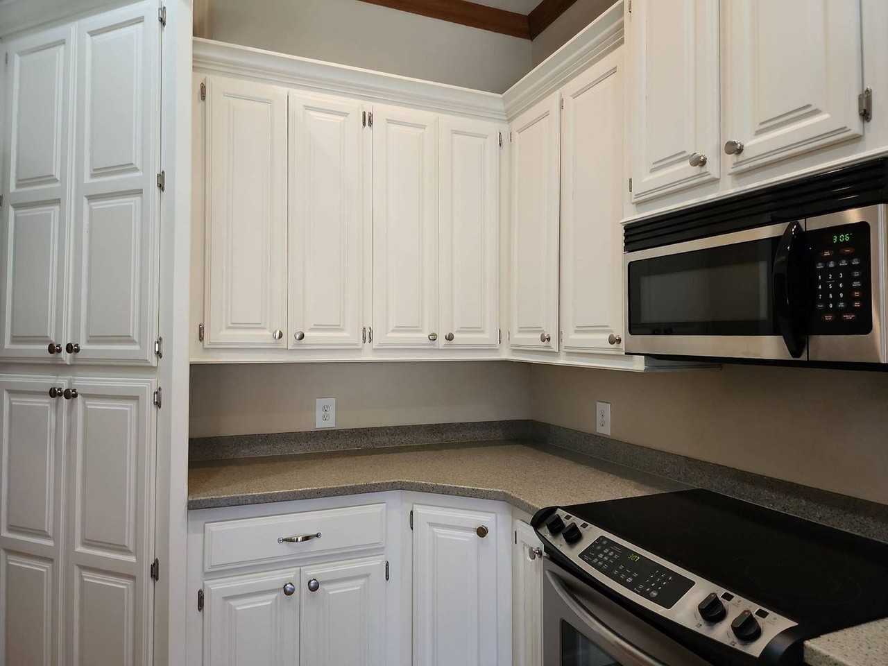 2824 Sw 108th St - Photo 2 of 28