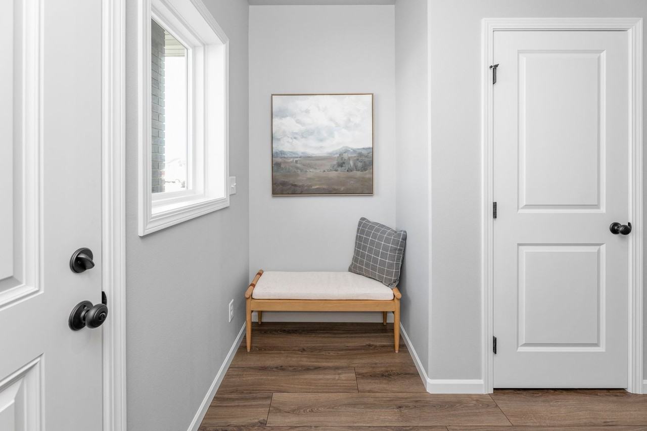 7495 23rd Street South - Photo 3 of 23