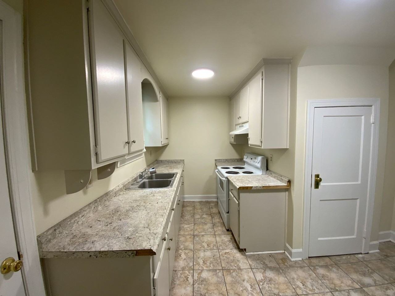 516 Highland Avenue - Photo 4 of 23