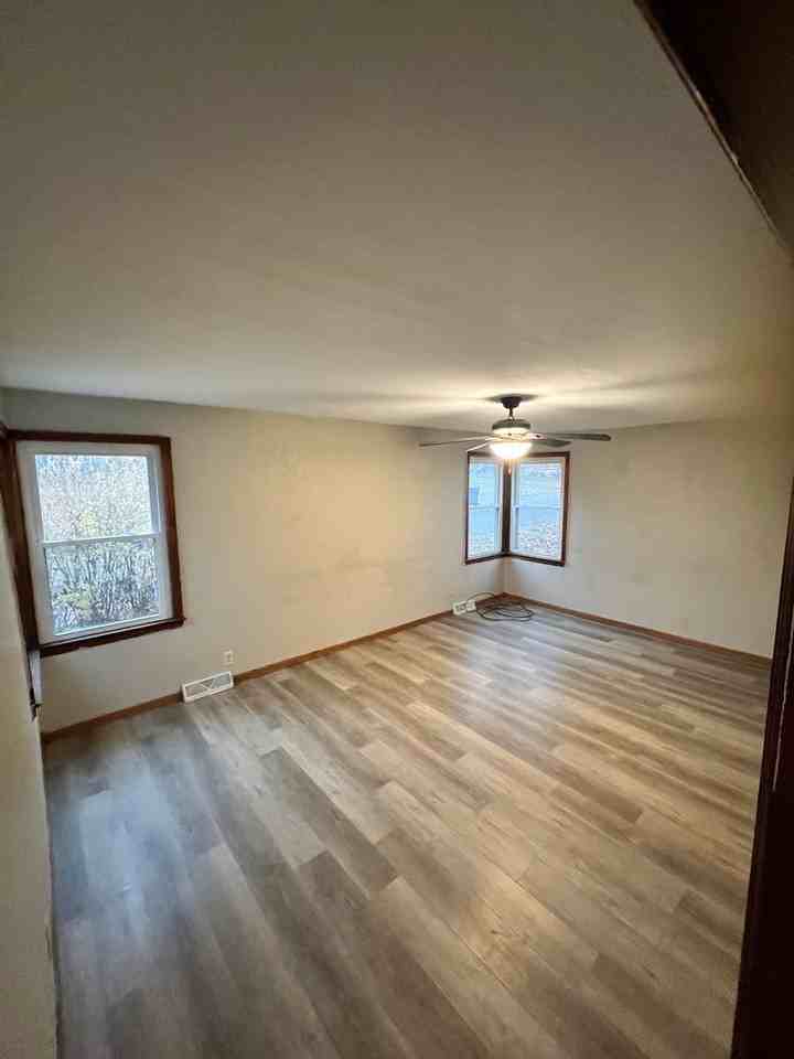 427 Galloway Ct - Photo 3 of 9