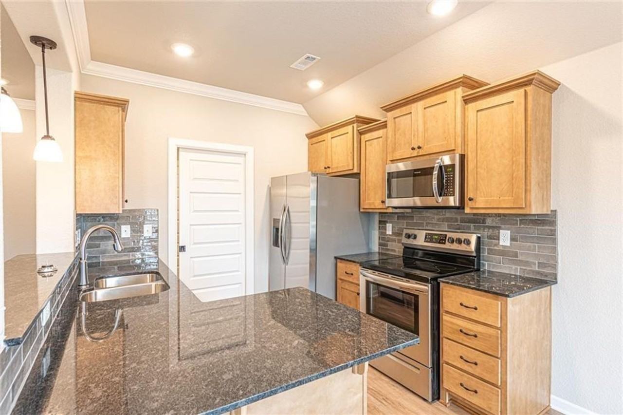 4316 West Havana Avenue - Photo 5 of 11