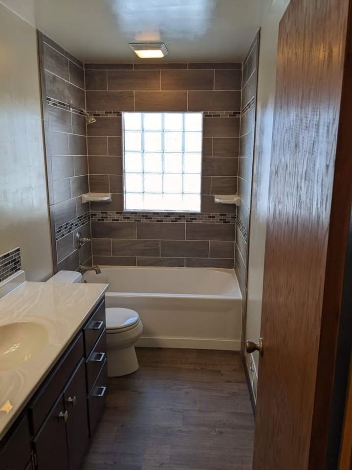 425 Commodore Drive - Photo 7 of 14