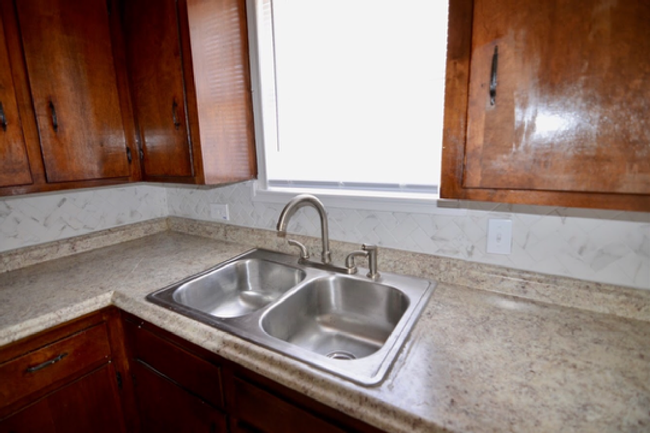 4378 Dawson Dr - Photo 3 of 9