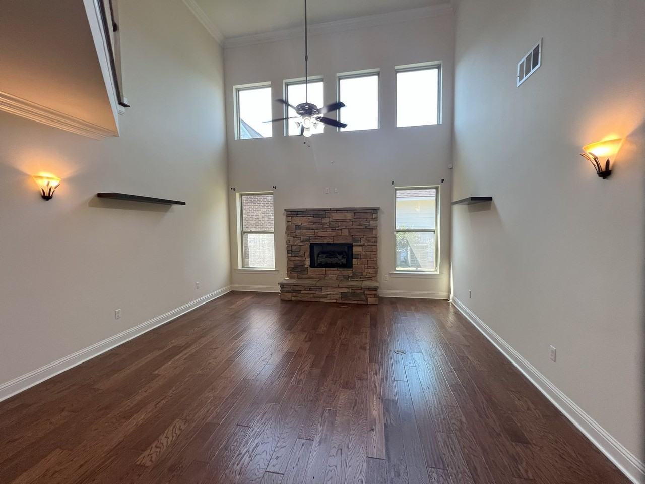 15514 Green Trails Boulevard - Photo 3 of 23