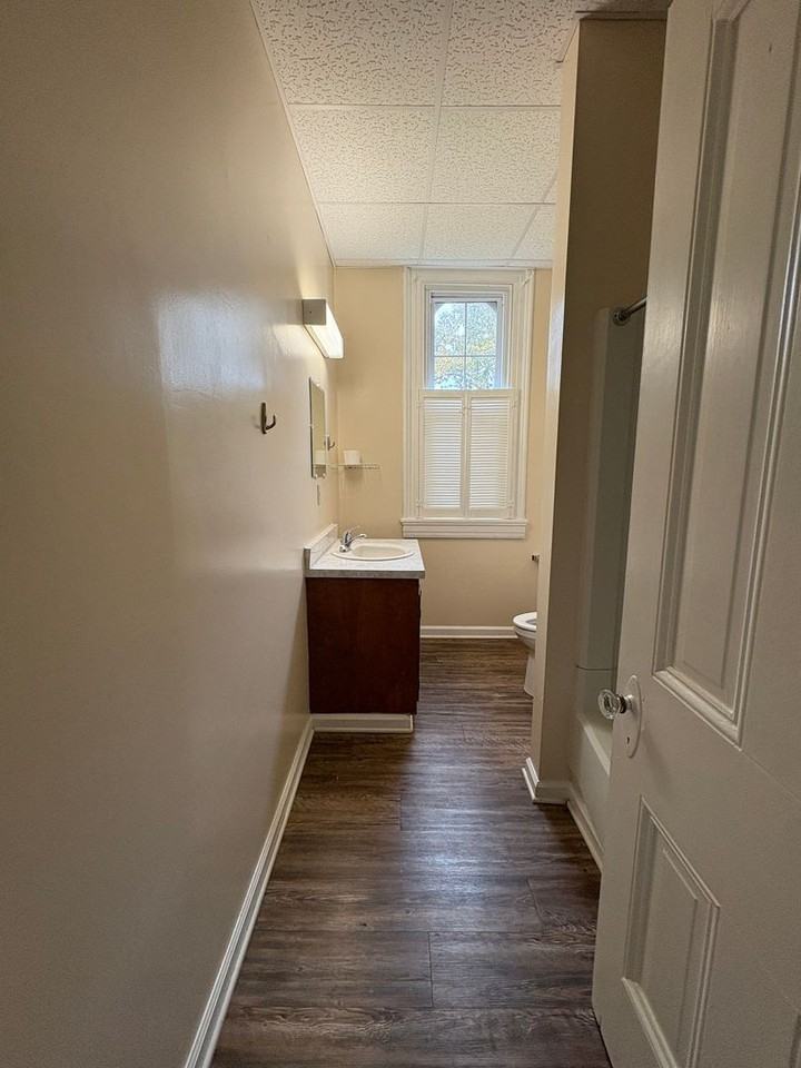 110 Langhorne Ln #4 - Photo 2 of 15