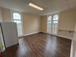 featured image of 110 Langhorne Ln #4