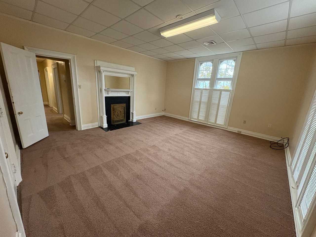 110 Langhorne Ln #4 - Photo 2 of 15