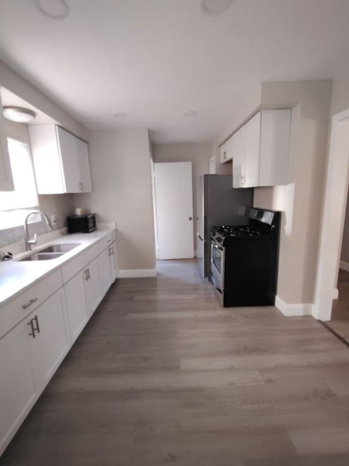 22418 Gascony Ave - Photo 4 of 13