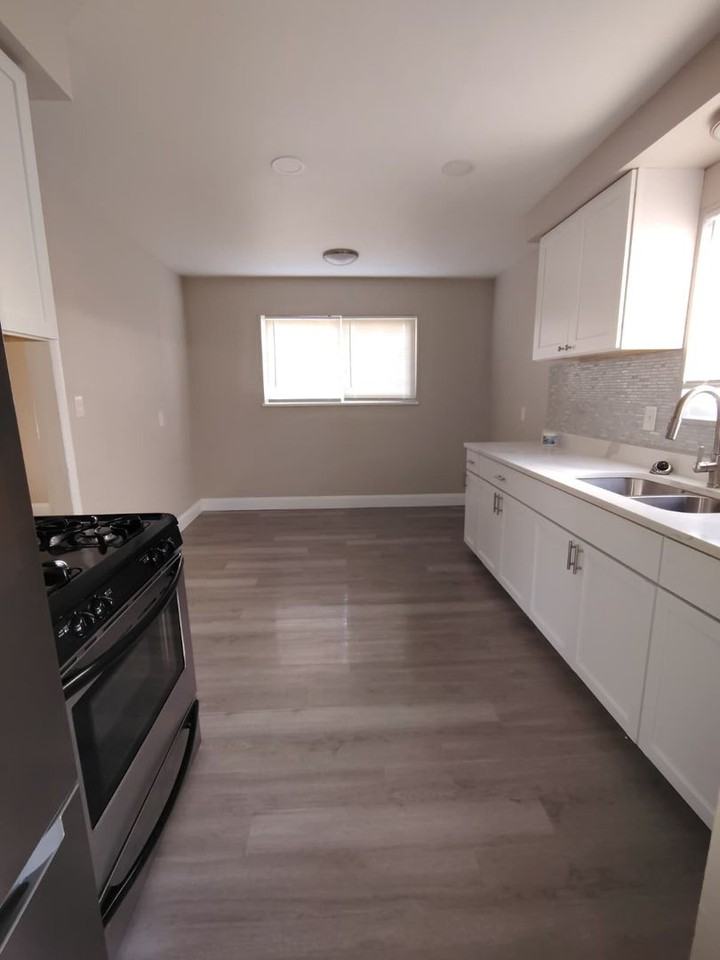 22418 Gascony Ave - Photo 5 of 13