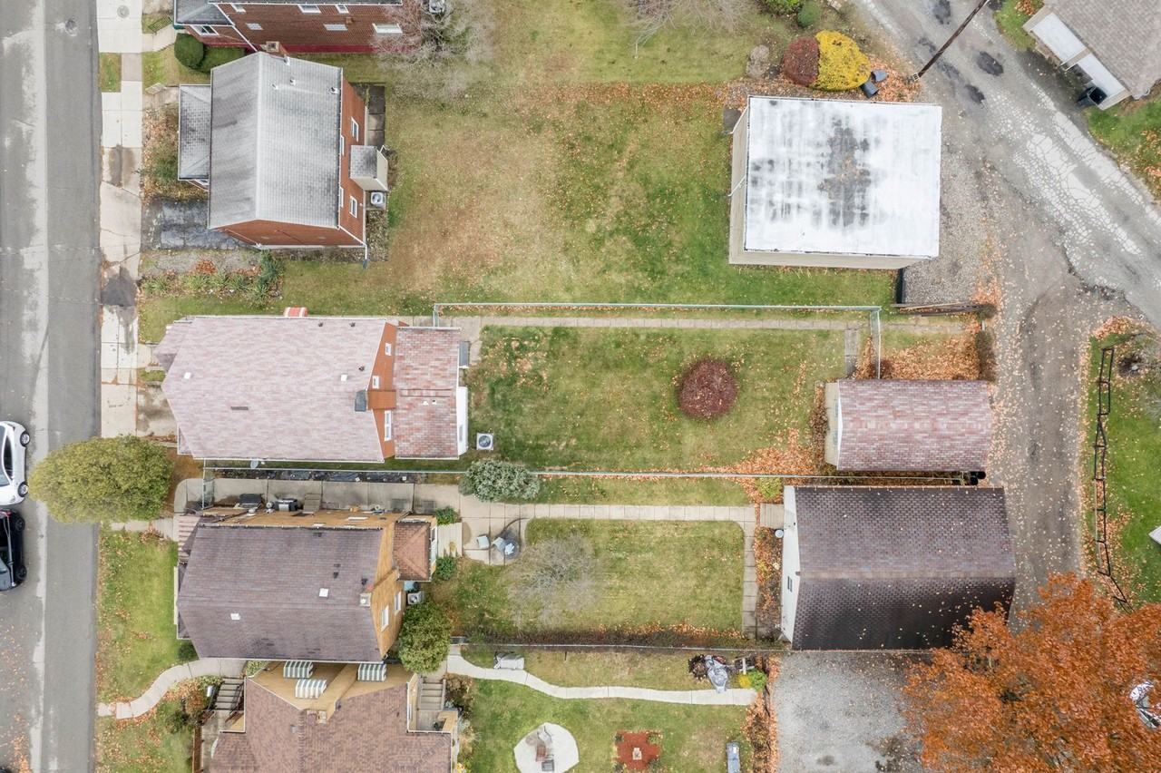 245 Vine St - Photo 7 of 38