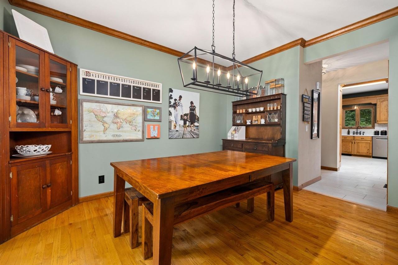 1708 Steeplechase - Photo 4 of 11