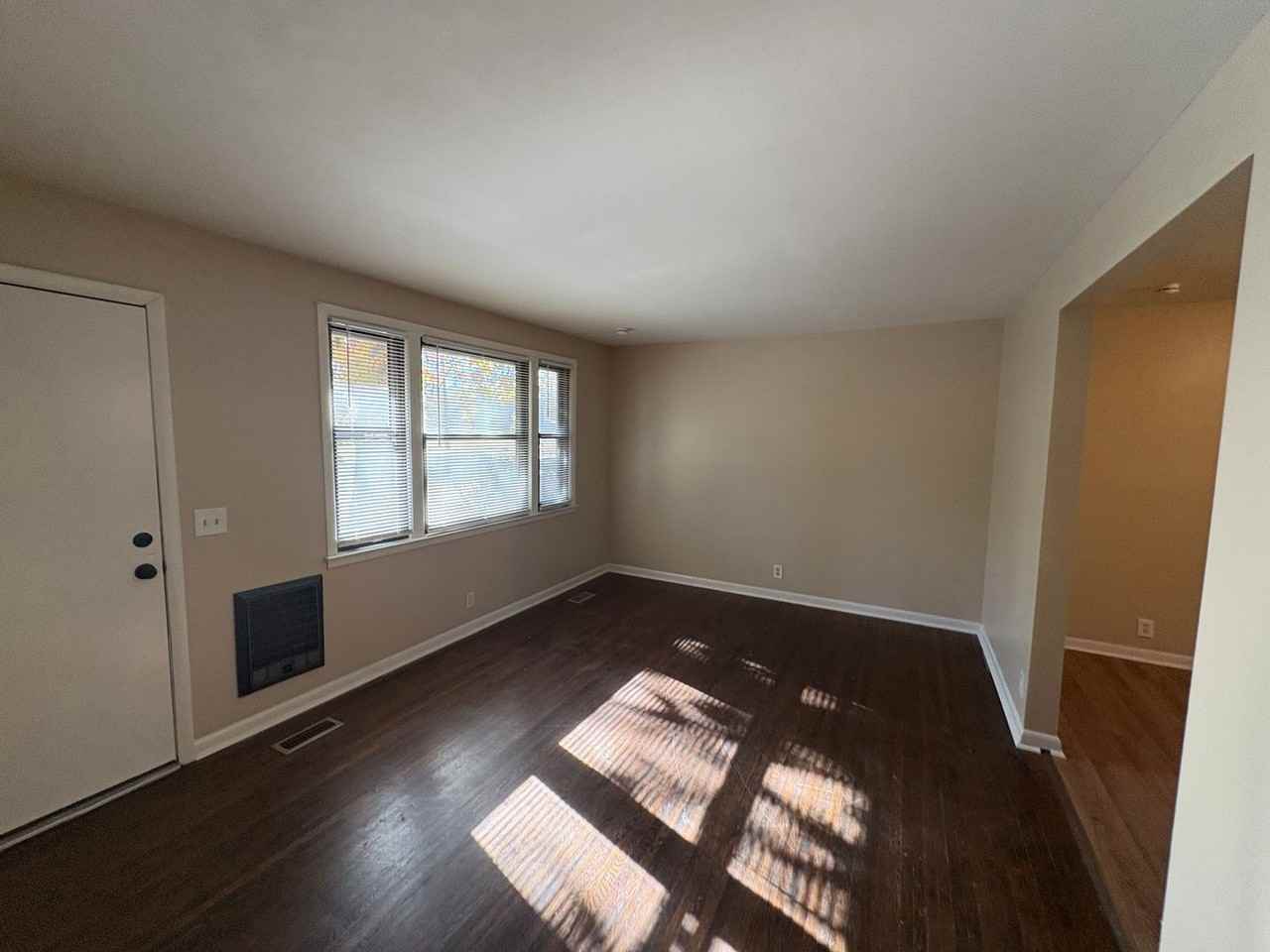 2704 Shacklett Drive - Photo 2 of 12