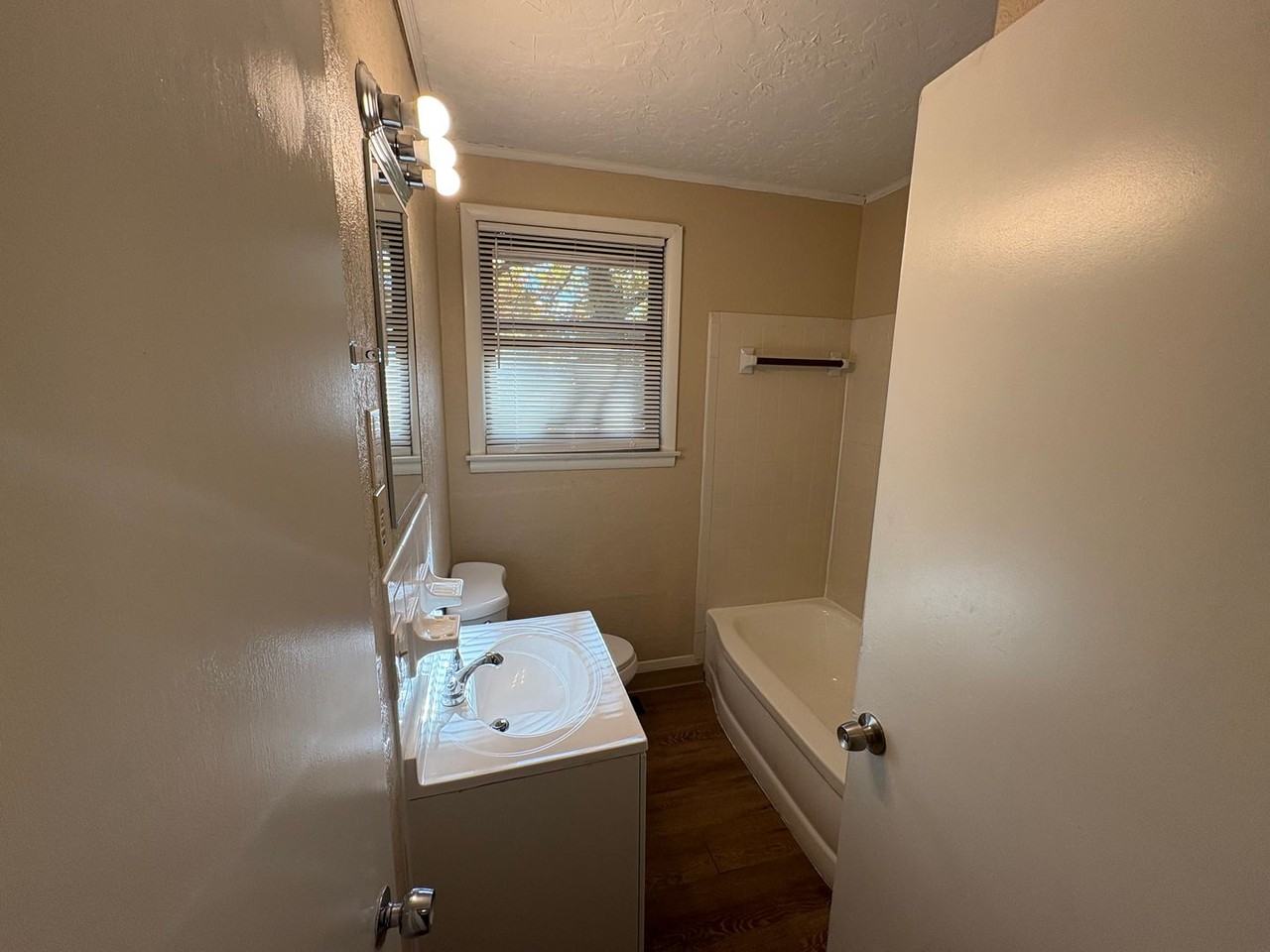 2704 Shacklett Drive - Photo 3 of 12