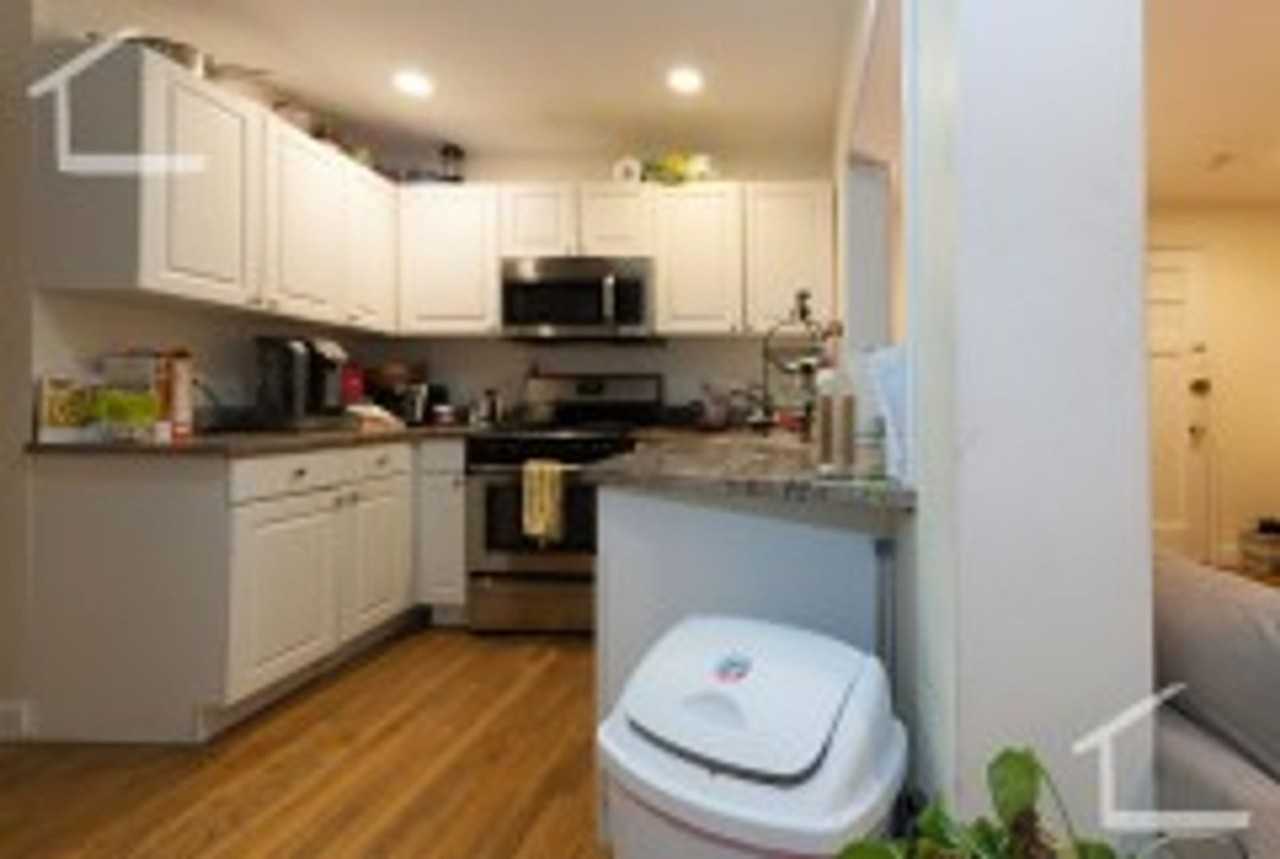 56 Egmont St - Photo 2 of 8