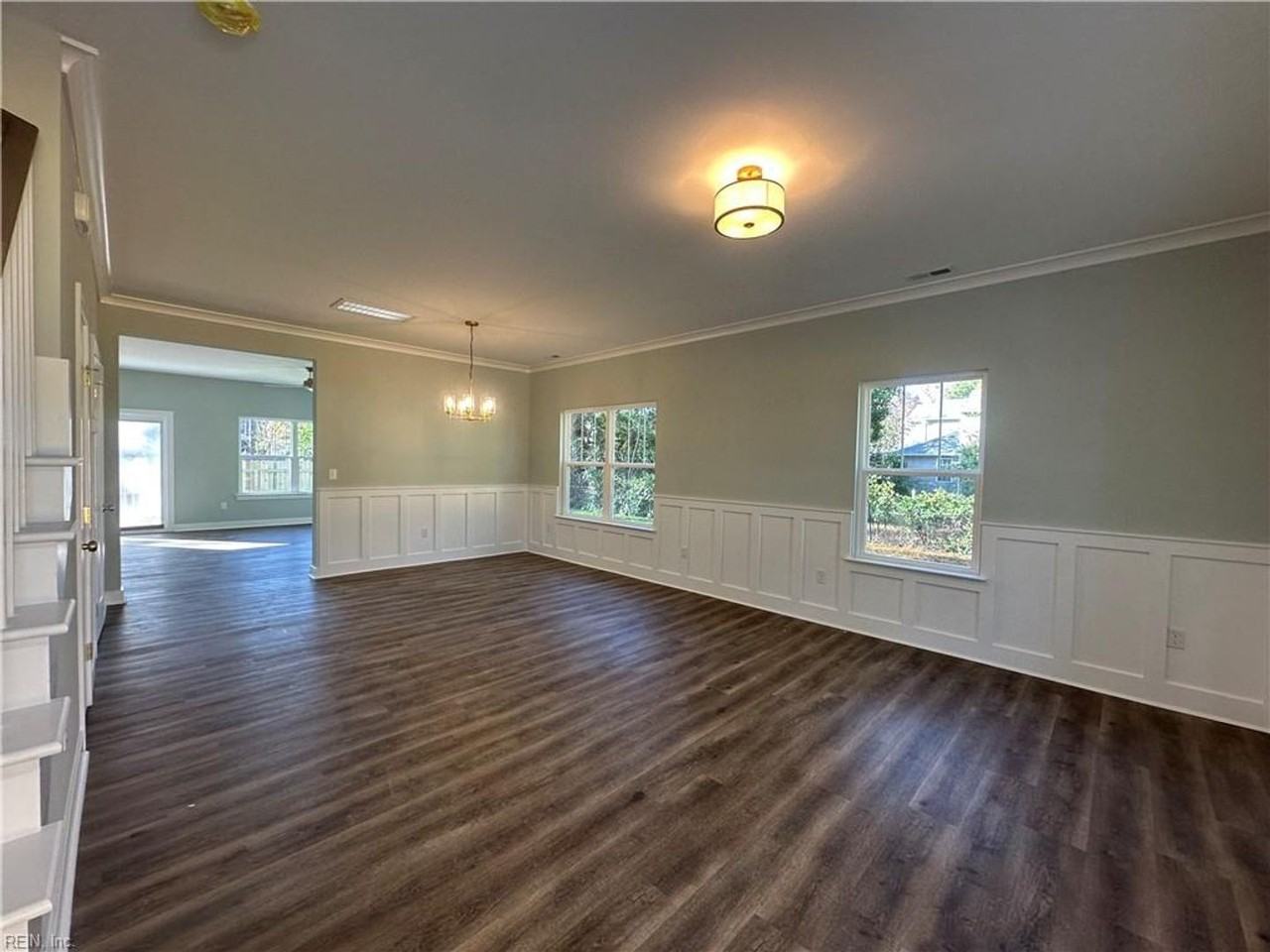 1023 Hugo St - Photo 3 of 30