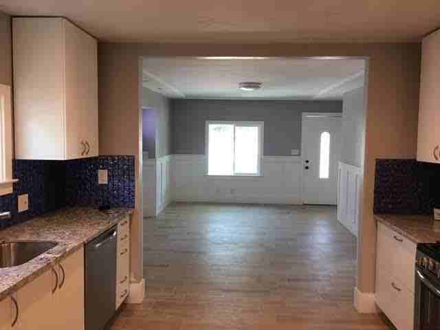 2740 32nd Street - Photo 3 of 8