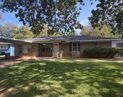 featured image of 4221 Elaine Street