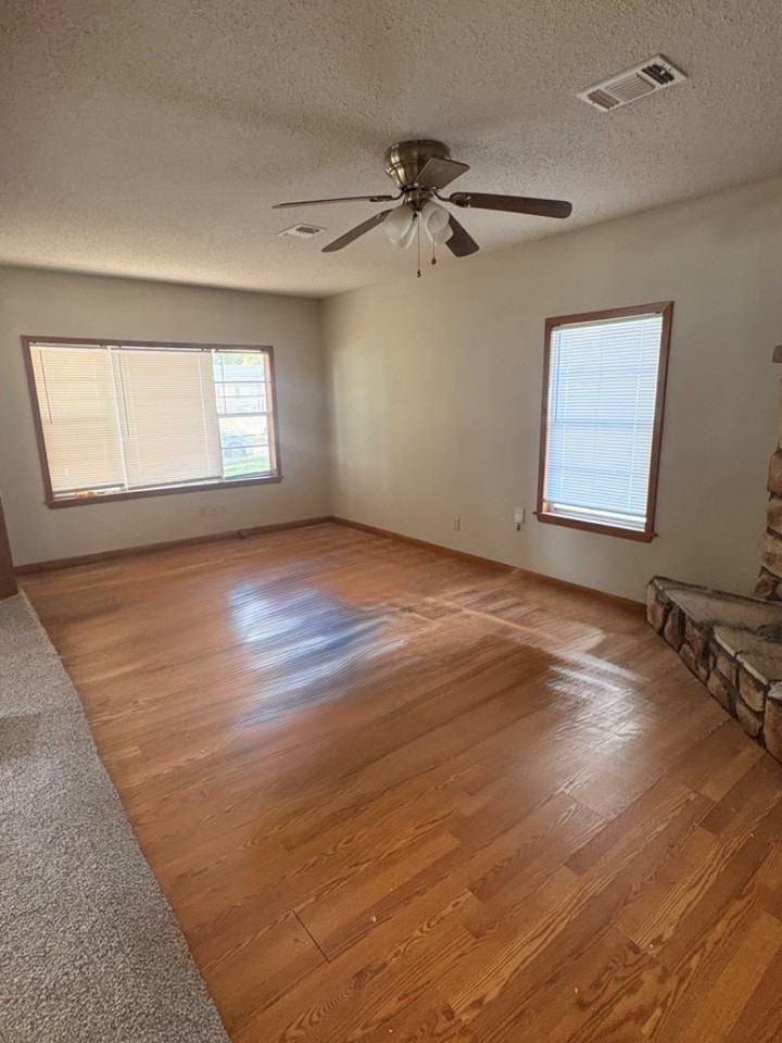 4221 Elaine Street - Photo 3 of 10