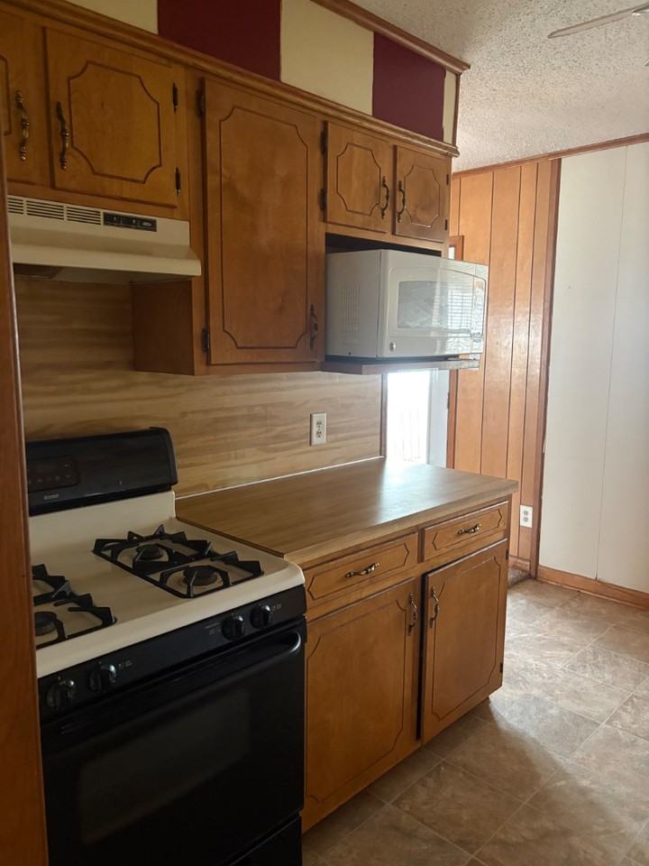 4221 Elaine Street - Photo 5 of 10