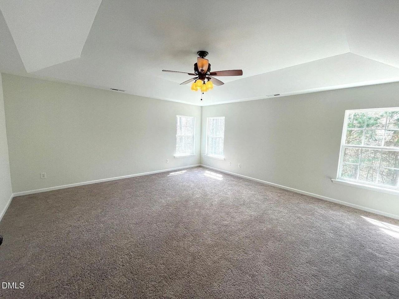 359 Ashdale Drive - Photo 5 of 36