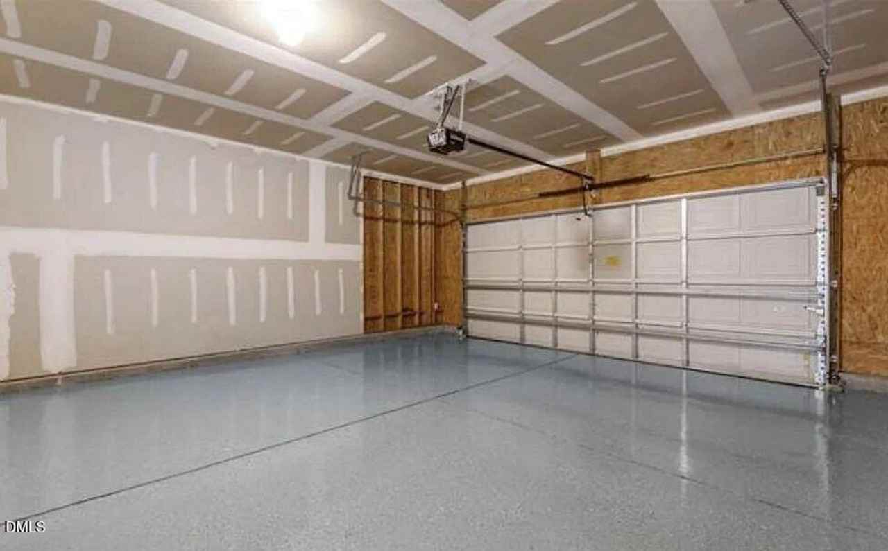 359 Ashdale Drive - Photo 7 of 36