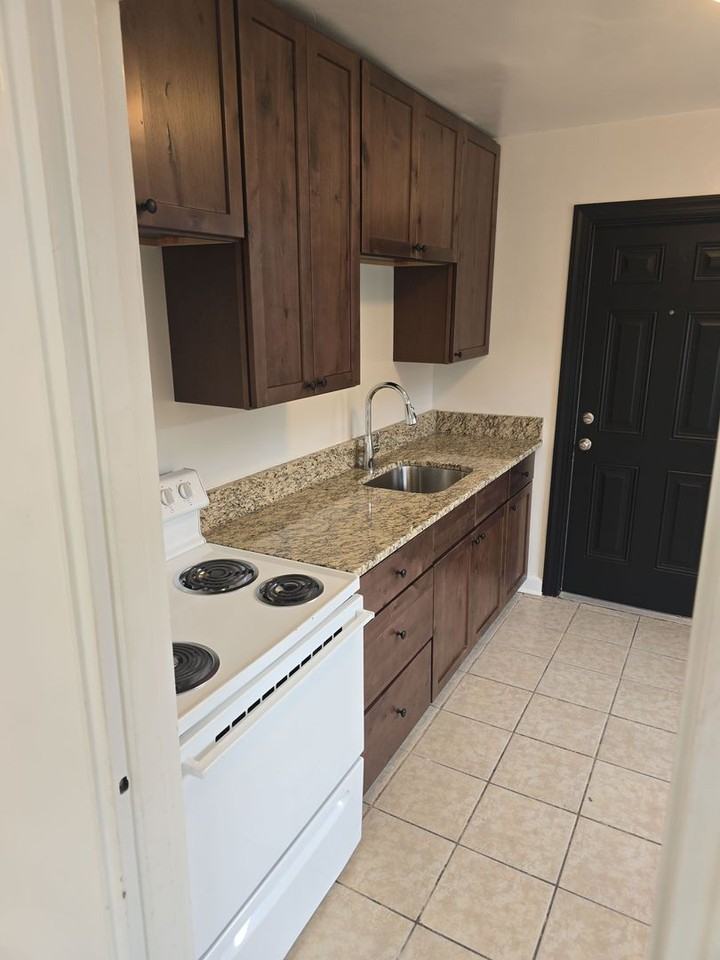 741 Shull Street - Photo 5 of 11