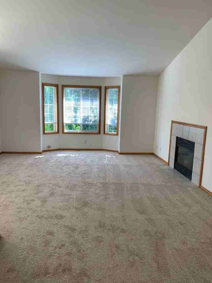 2106 N 155th St - Photo 6 of 35