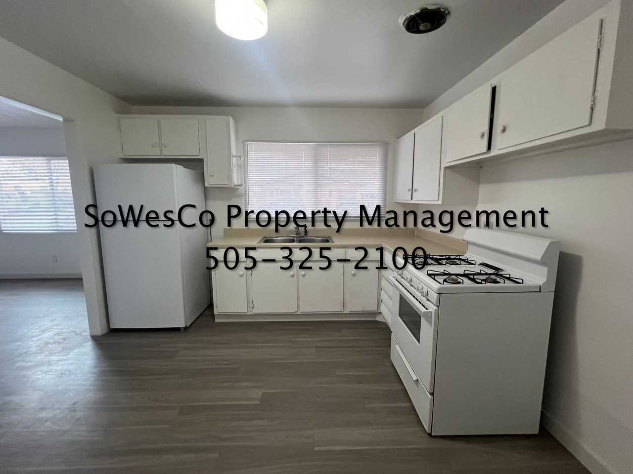 2301 E 14th St - Photo 5 of 14