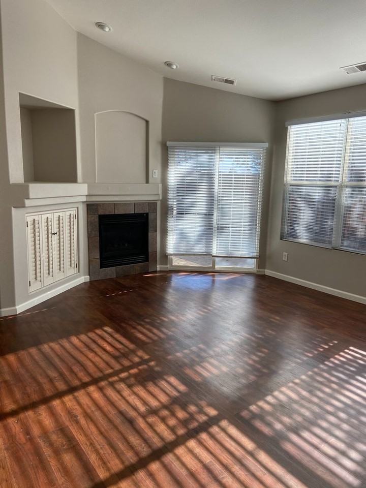 1190 Scenic Park Terrace - Photo 3 of 12