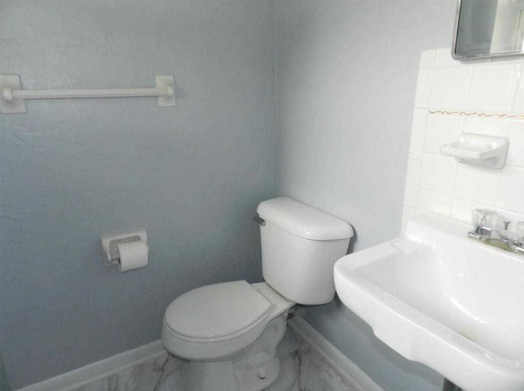 6411 Northwest Compass Drive - Photo 7 of 11