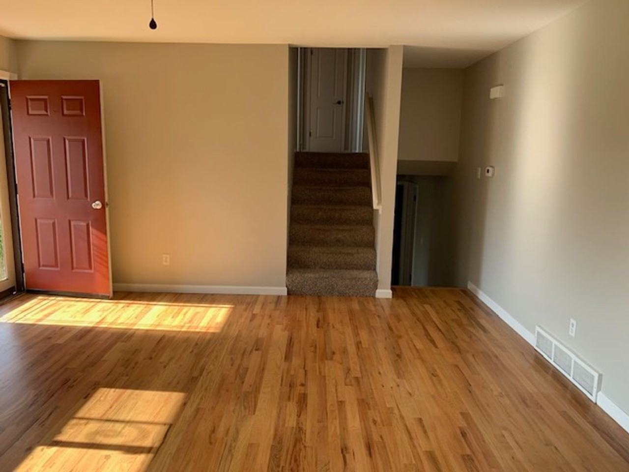 5038 Hickory Place - Photo 5 of 45