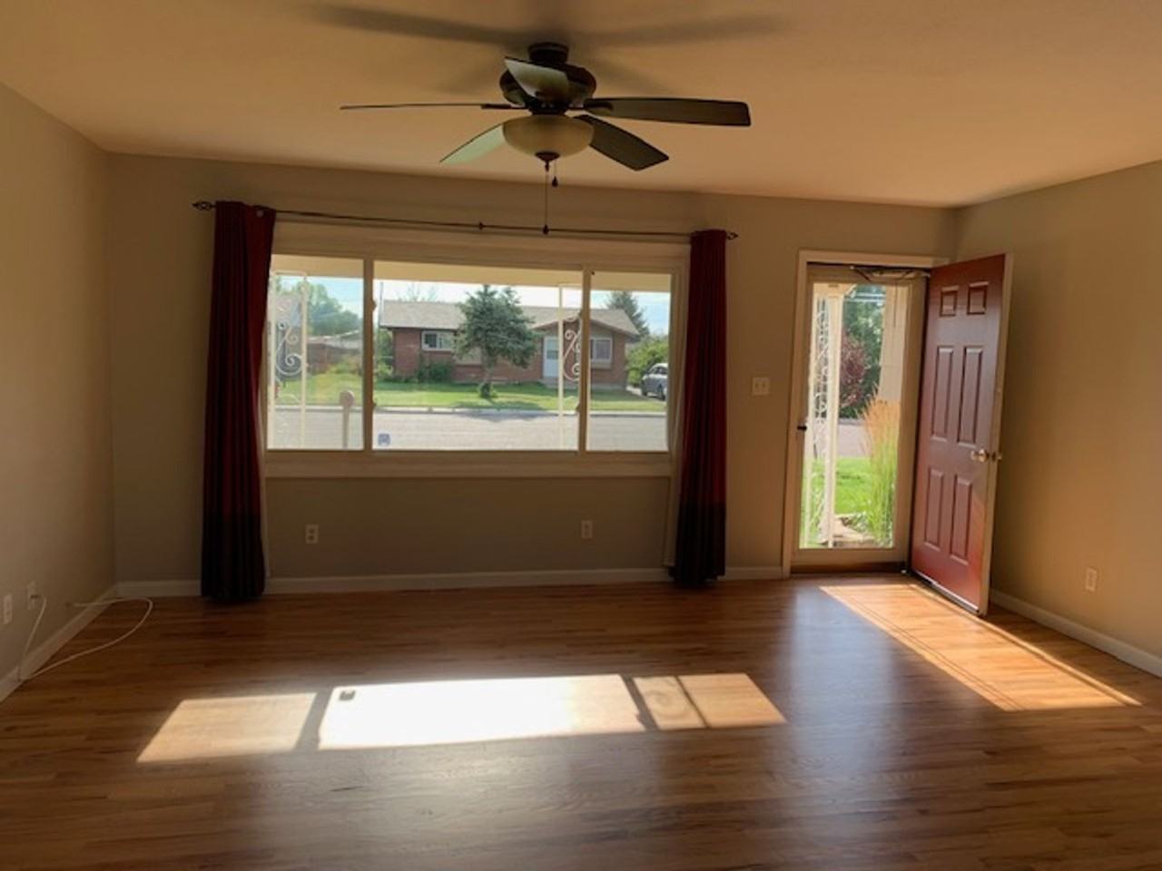 5038 Hickory Place - Photo 7 of 45