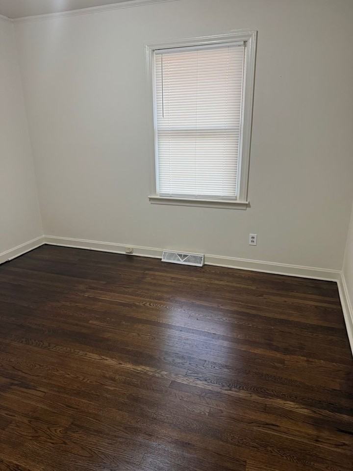 4017 Carlyle Dr - Photo 5 of 10