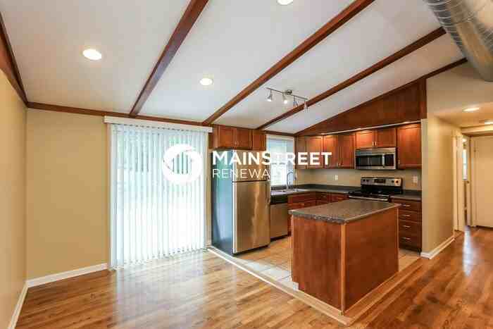 5612 N Euclid Ave - Photo 3 of 16