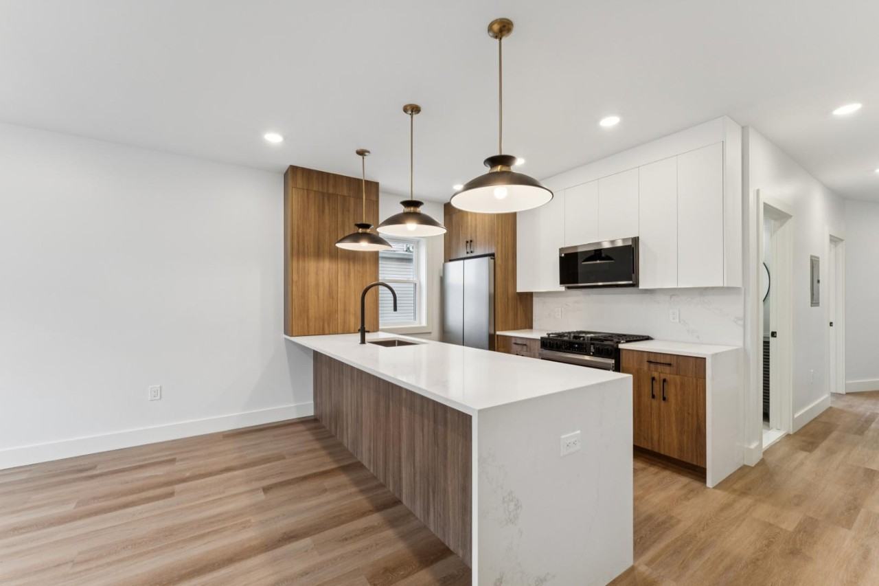 84 Hollywood Ave - Photo 4 of 22