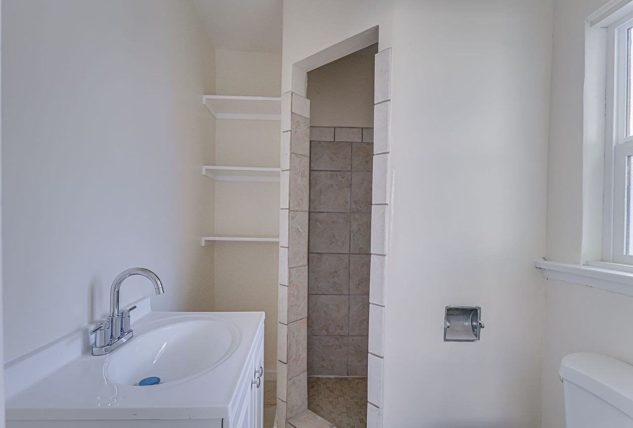 2101 2101 Carrere St - 2101 Carrere St - Photo 6 of 10