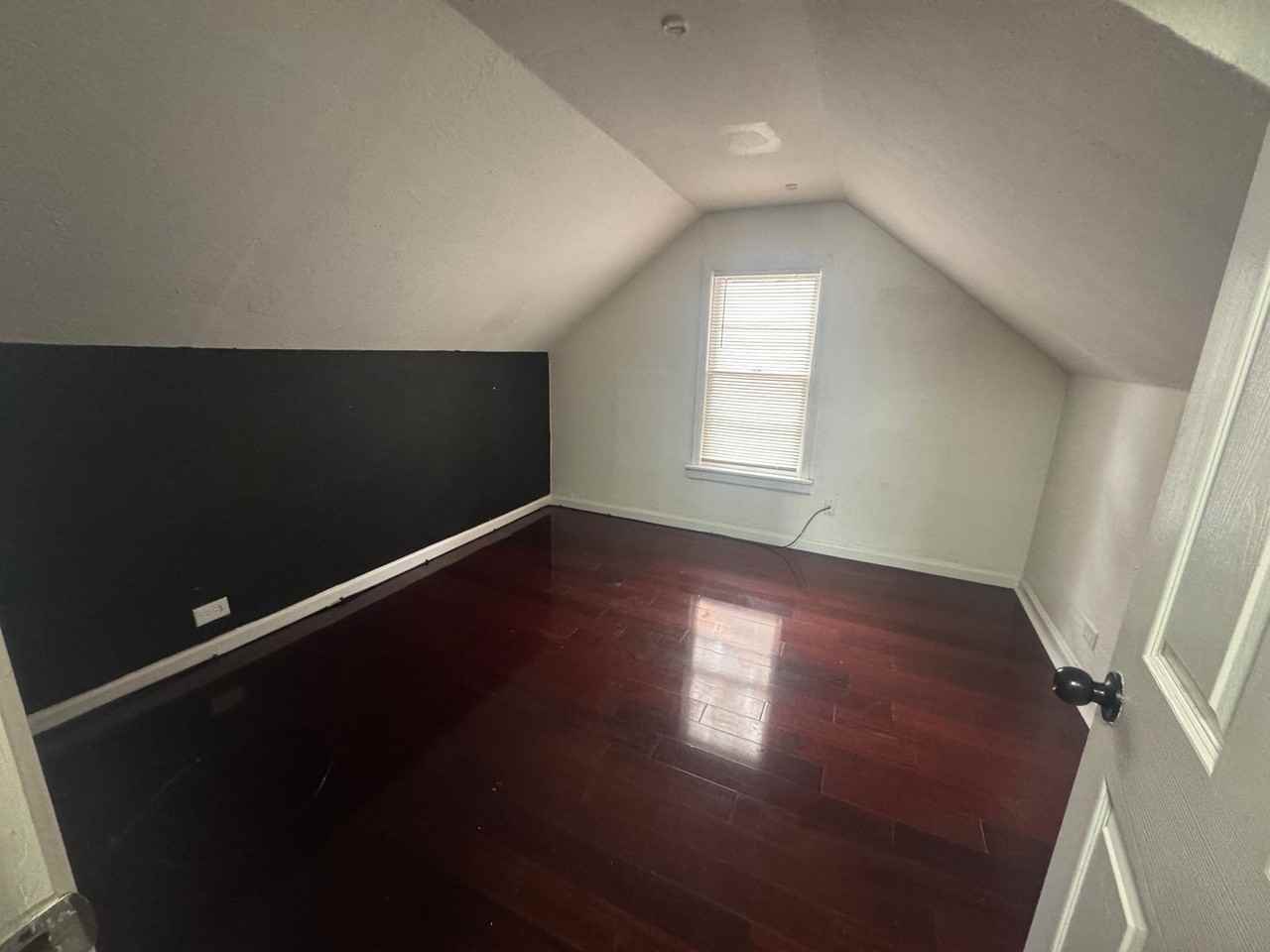 145 North Harvey Avenue - Photo 5 of 11