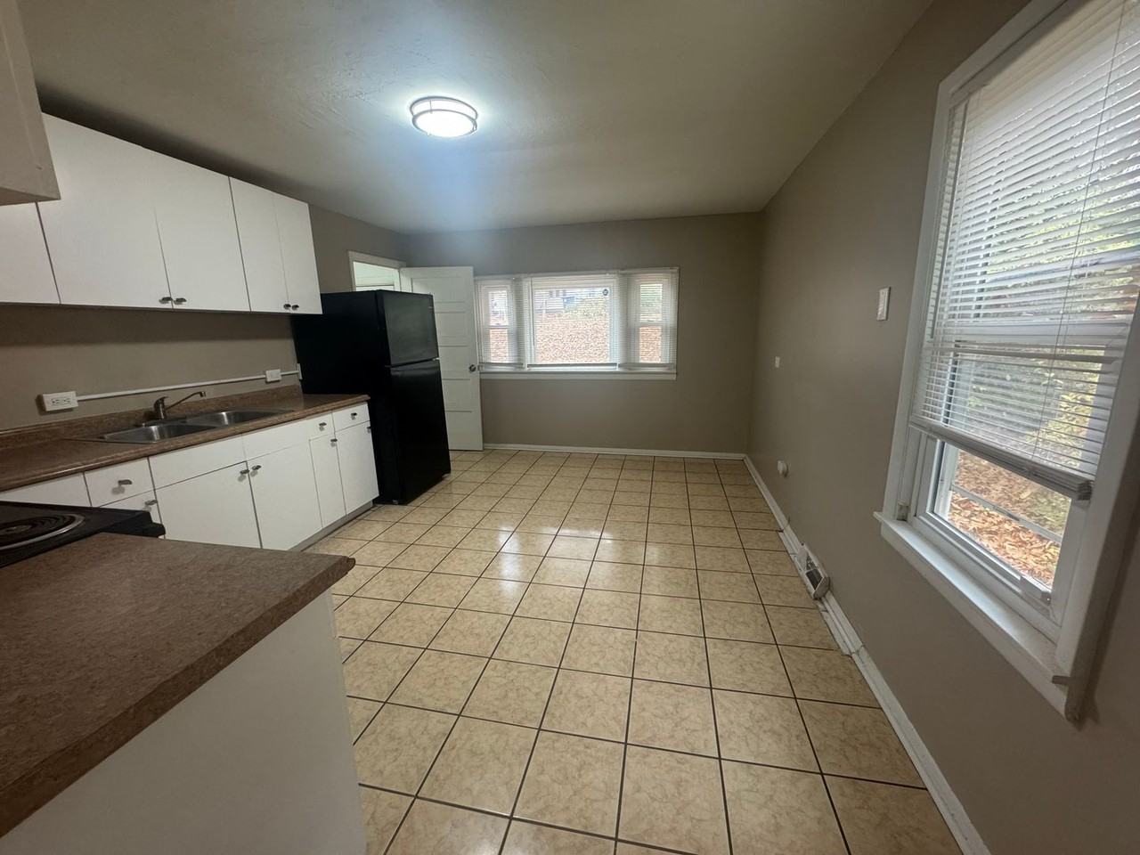 101 Scott Ave - Photo 4 of 17