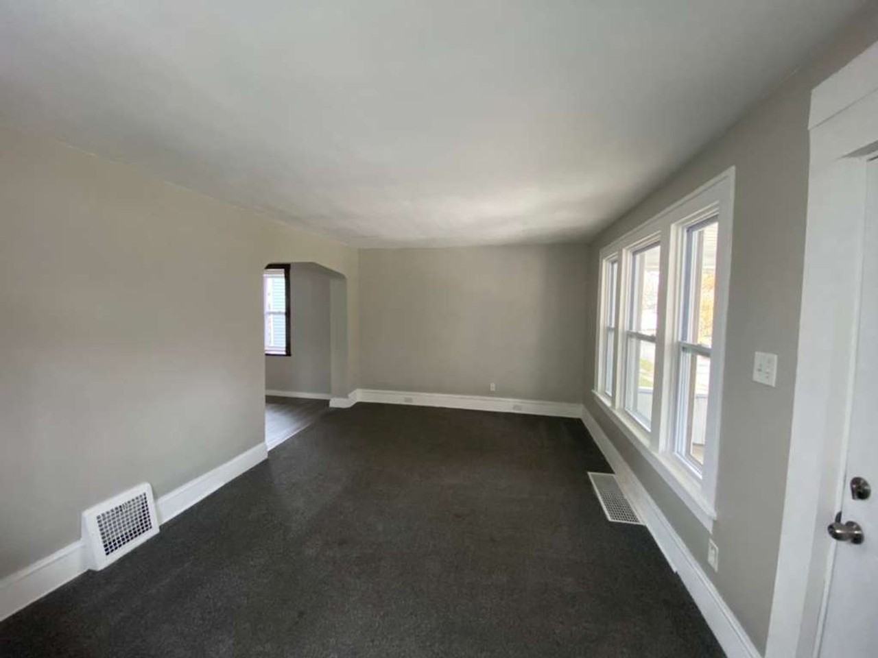 1289 Girard St - Photo 4 of 17