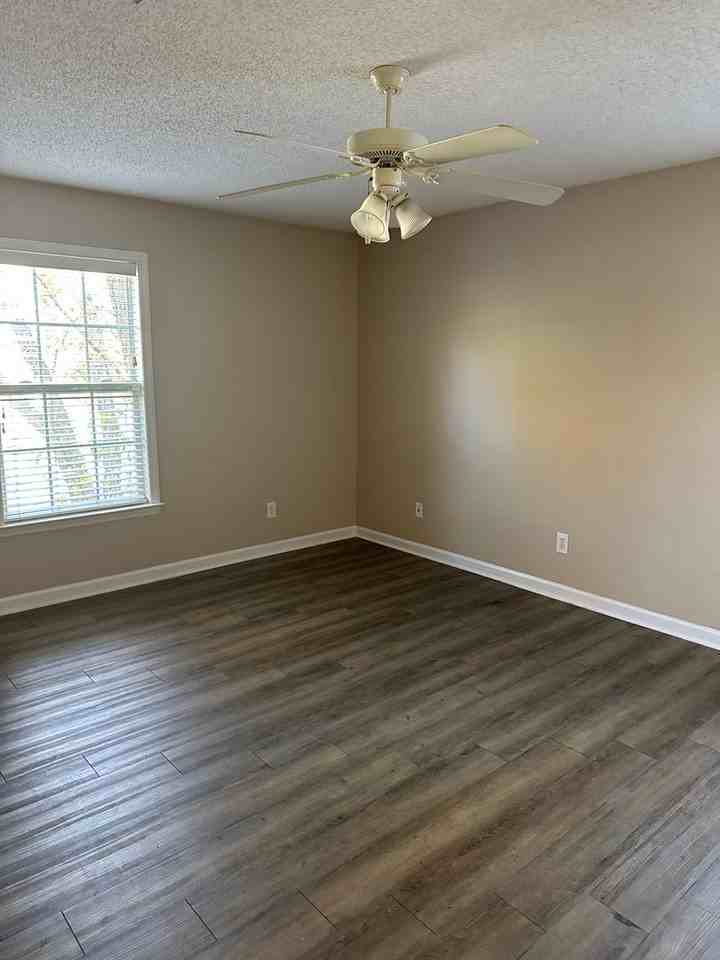 424 Ivy Glen Dr - Photo 5 of 9