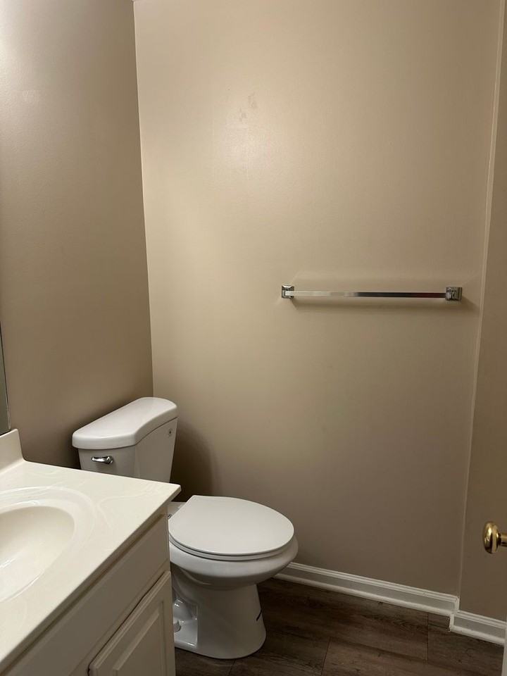 424 Ivy Glen Dr - Photo 7 of 9