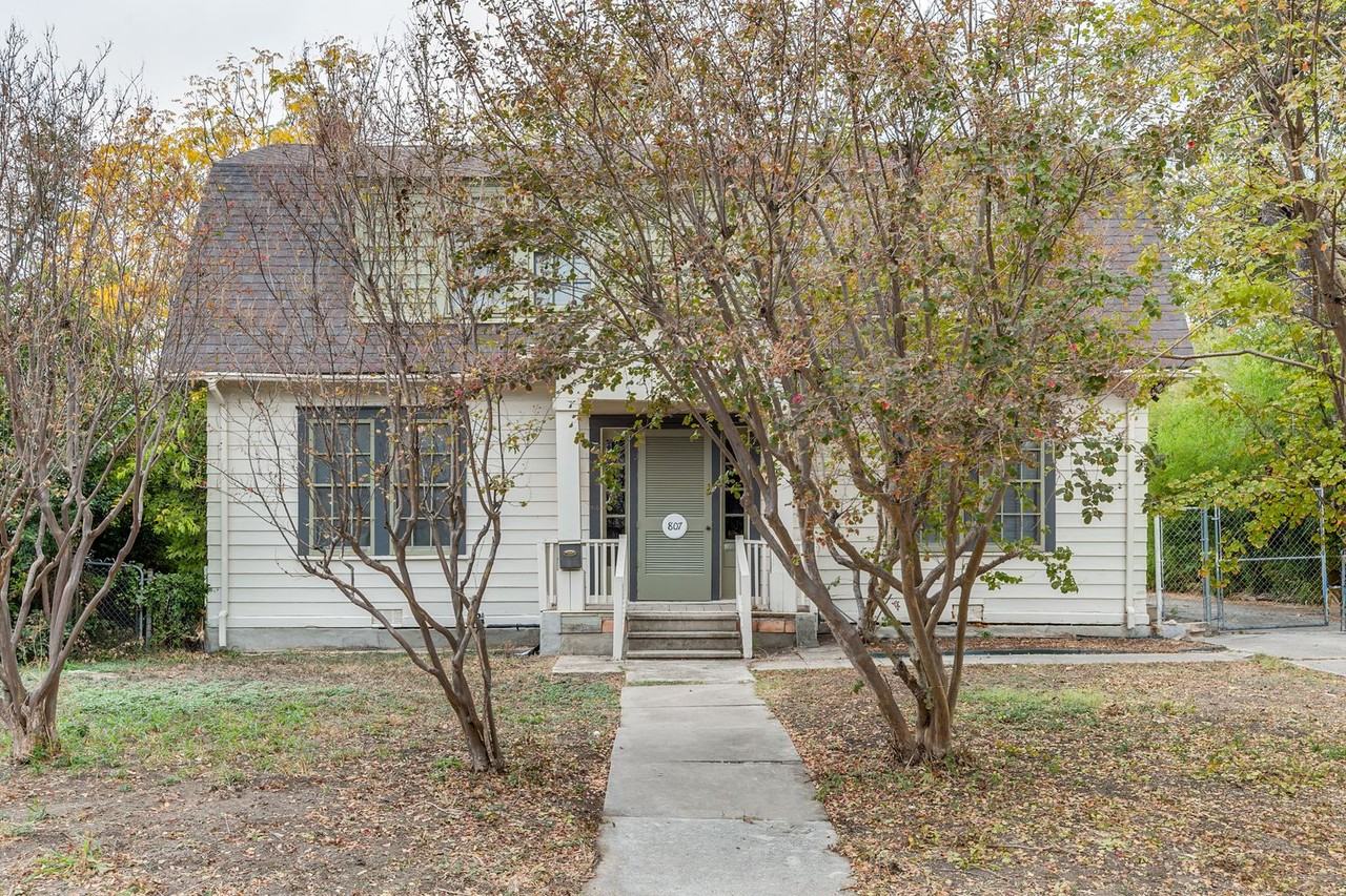 807 West Lullwood Avenue - Photo 3 of 25